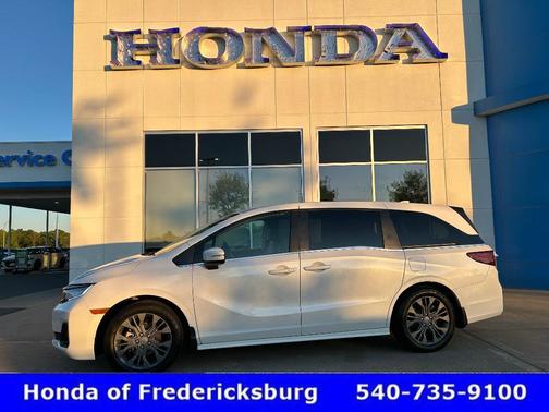 Platinum White Pearl 2025 Honda Odyssey