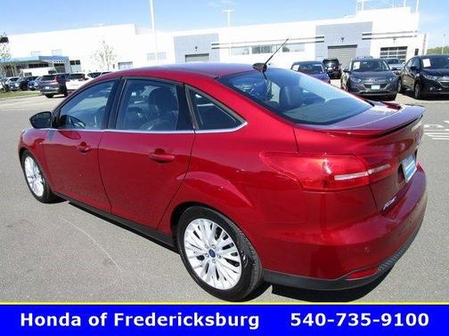 Photo 5 of 32 of 2016 Ford Focus Titanium