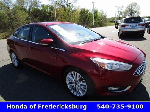 Photo 1 of 32 of 2016 Ford Focus Titanium