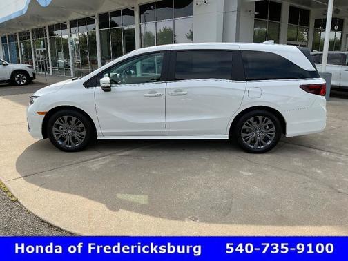 Platinum White Pearl 2026 Honda Odyssey