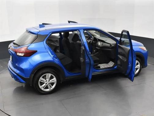 2023 Nissan Kicks S