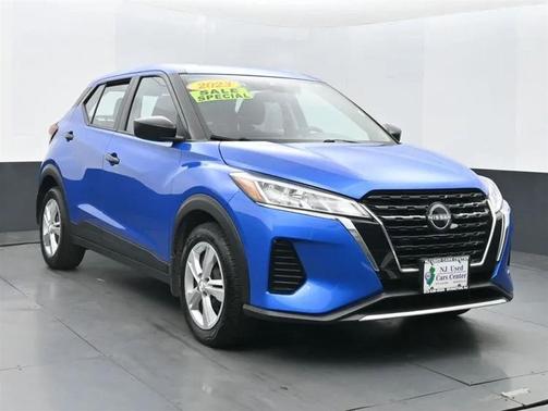 2023 Nissan Kicks S