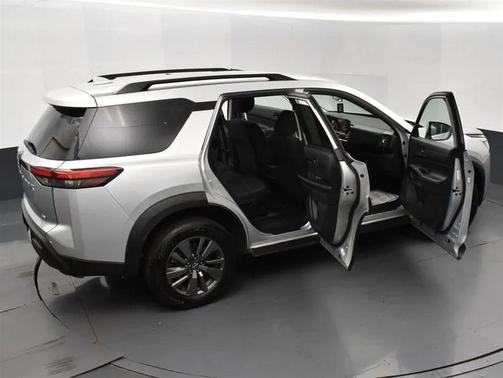 2023 Nissan Pathfinder SV FWD