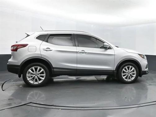 2021 Nissan Rogue Sport SV