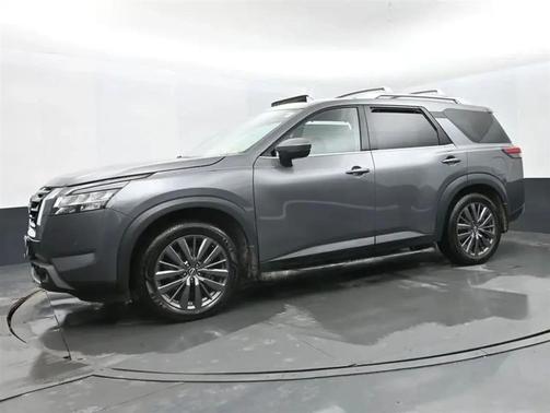 2022 Nissan Pathfinder SL 4WD
