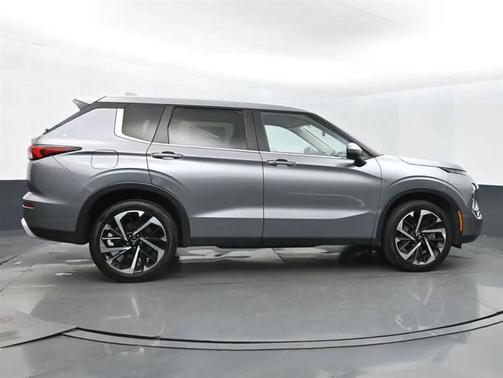 2024 Mitsubishi Outlander Black Edition