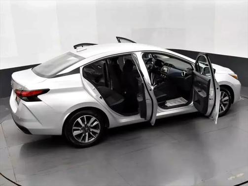 2023 Nissan Versa 1.6 SV