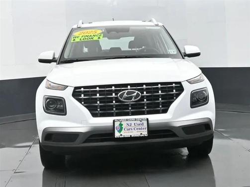 2025 Hyundai VENUE SEL