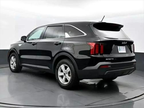 2023 Kia Sorento LX