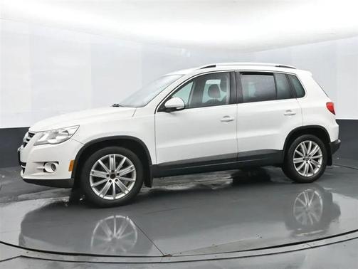 2009 Volkswagen Tiguan Base