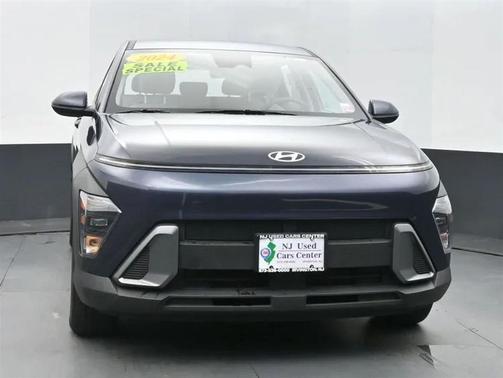 2024 Hyundai KONA SE