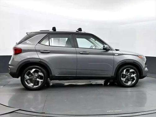 2022 Hyundai VENUE Limited