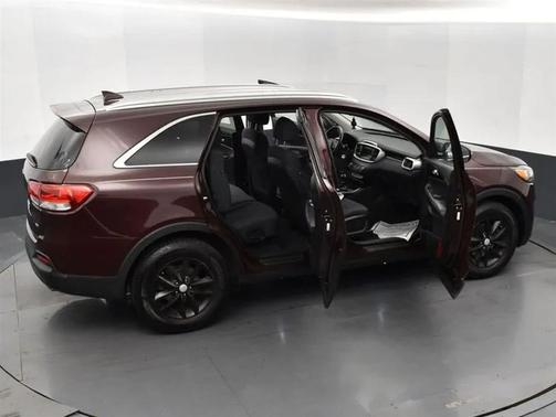 2018 Kia Sorento LX