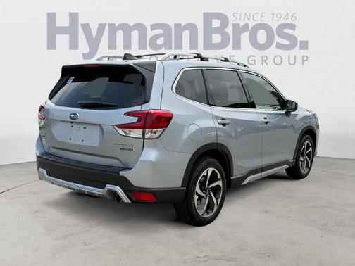 Ice Silver Metallic 2024 Subaru Forester Touring