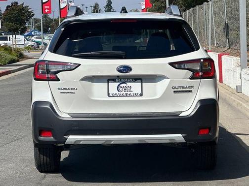 2025 Subaru Outback Touring XT