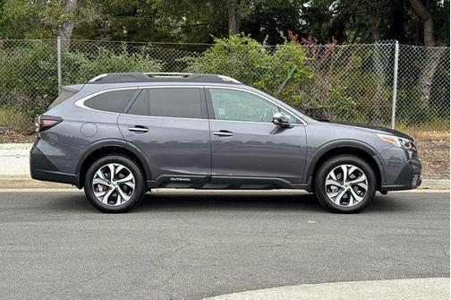 2022 Subaru Outback Touring