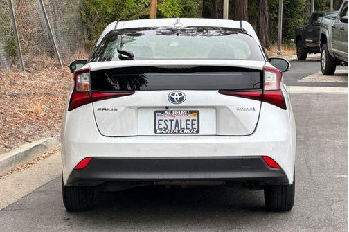 2022 Toyota Prius LE