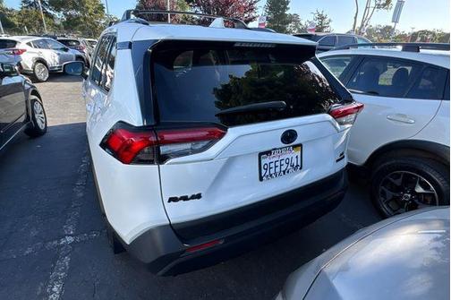 2023 Toyota RAV4 Hybrid LE