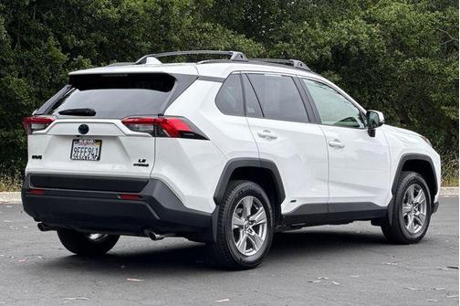 2023 Toyota RAV4 Hybrid LE