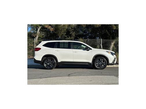 2025 Subaru Ascent Onyx Edition Touring
