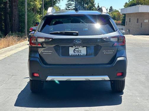 2025 Subaru Outback Touring