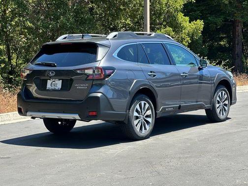 2025 Subaru Outback Touring
