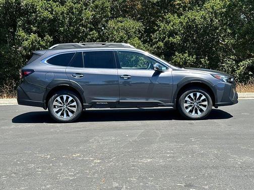 2025 Subaru Outback Touring