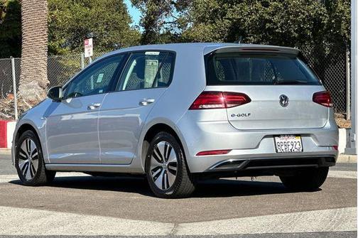 2019 Volkswagen e-Golf SE