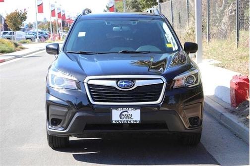 Photo 3 of 45 of 2019 Subaru Forester Premium