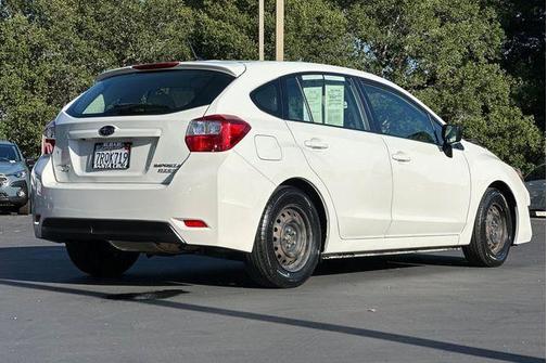2016 Subaru Impreza 2.0i