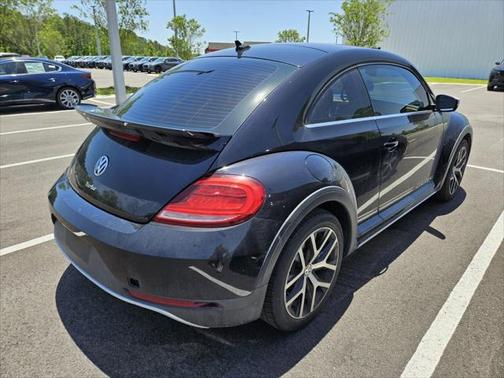 2016 Volkswagen Beetle 1.8T Dune