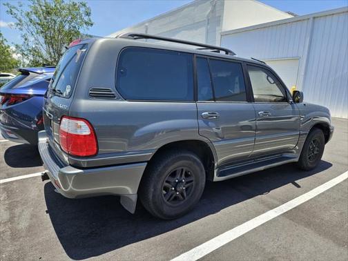 2002 Lexus LX 470 Base