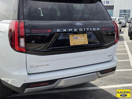 Oxford White 2025 Ford Expedition Max Platinum