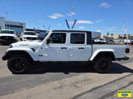 2022 Jeep Gladiator Sport
