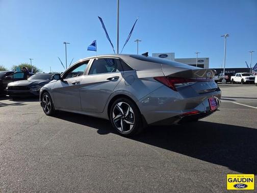 2023 Hyundai ELANTRA HEV Limited