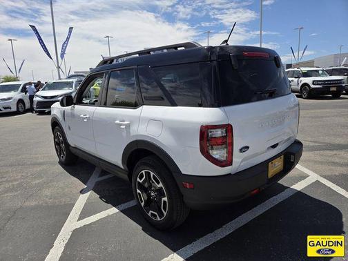 Oxford White 2024 Ford Bronco Sport Outer Banks