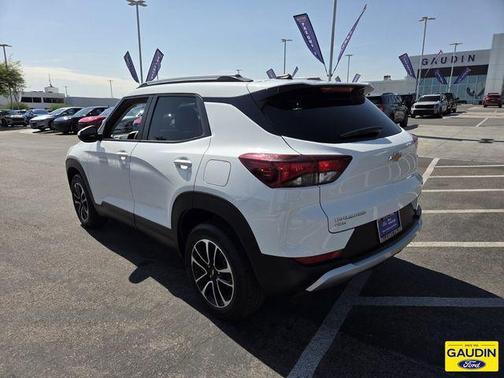 Summit White 2025 Chevrolet Trailblazer LT
