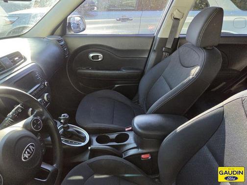Clear White 2018 Kia Soul Base