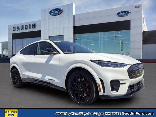 Star White Metallic Tri-Coat 2023 Ford Mustang Mach-E GT