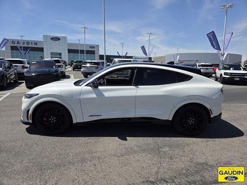 Star White Metallic Tri-Coat 2023 Ford Mustang Mach-E GT