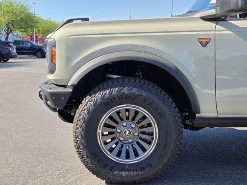 Desert Sand 2026 Ford Bronco Badlands
