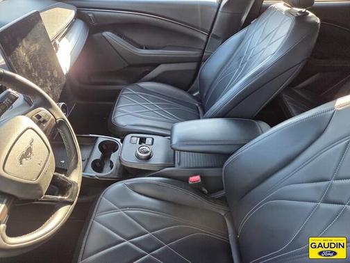 2022 Ford Mustang Mach-E Select