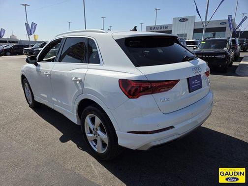 Ibis White 2020 Audi Q3 45 Premium Plus