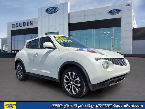 White Pearl 2014 Nissan Juke SV