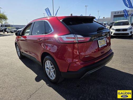 Rapid Red Metallic Tinted Clearcoat 2022 Ford Edge SEL