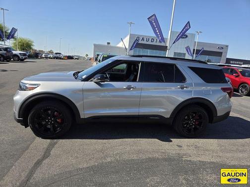 Iconic Silver Metallic 2021 Ford Explorer ST
