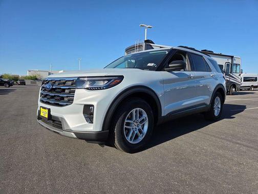 Space White Metallic 2026 Ford Explorer Active