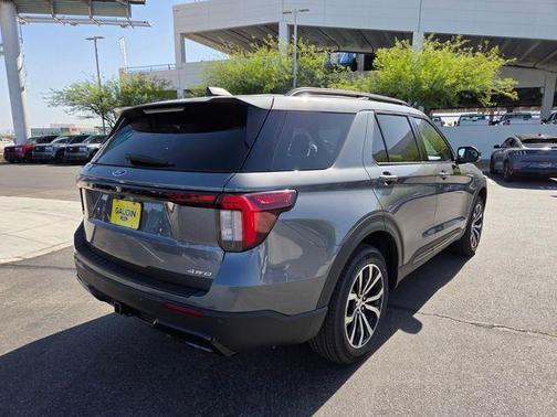 Carbonized Gray Metallic 2026 Ford Explorer ST-Line