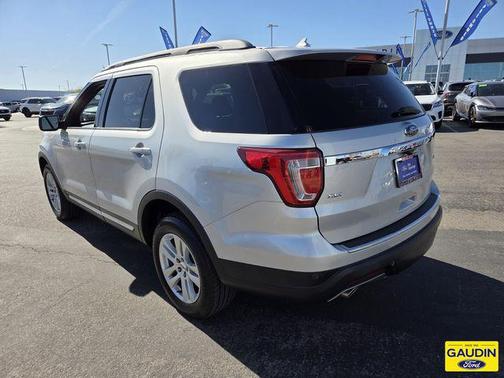 Ingot Silver 2018 Ford Explorer XLT