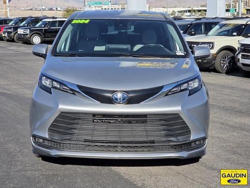 2024 Toyota Sienna LE